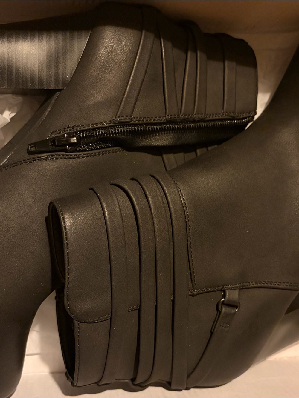 Rialto Black Leather Shoe, Boots